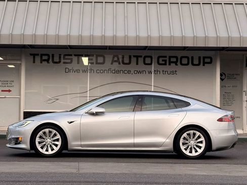 Used 2017 Tesla Model S 90D AWD/4WD image 6