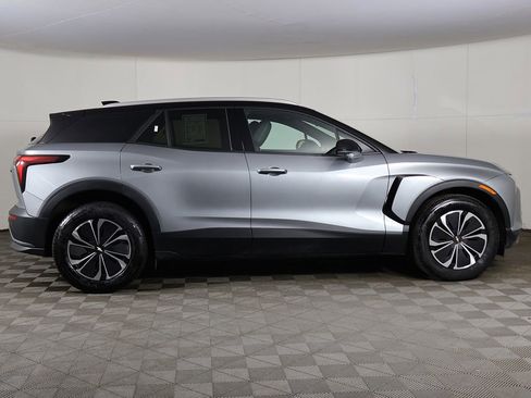 Used 2025 Chevrolet Blazer EV LT image 17