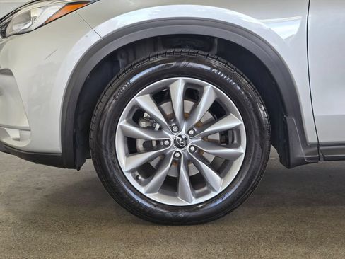 Used 2019 INFINITI QX50 Luxe w/ Navigation Package AWD/4WD image 8