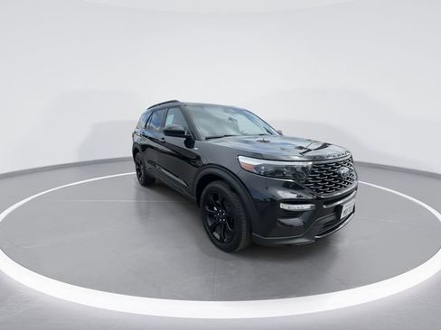 Used 2024 Ford Explorer ST-Line w/ Class IV Trailer Tow Package AWD/4WD image 2