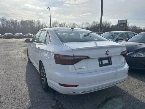 Used 2019 Volkswagen Jetta SE w/ Cold Weather Package image 3