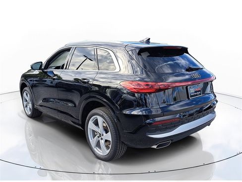 New 2025 Audi Q5 2.0T Premium Plus image 3
