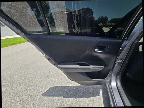 Used 2017 Honda Accord LX image 17