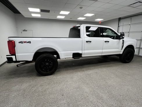 Used 2023 Ford F350 XLT image 12