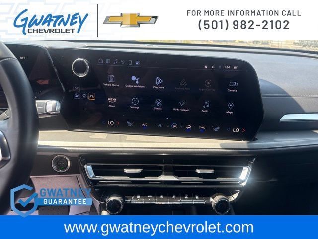 Used 2024 Chevrolet Traverse LT FWD image 17