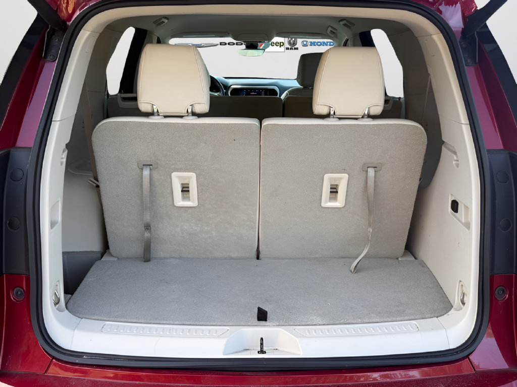 Used 2020 GMC Acadia Denali w/ Technology Package FWD image 36
