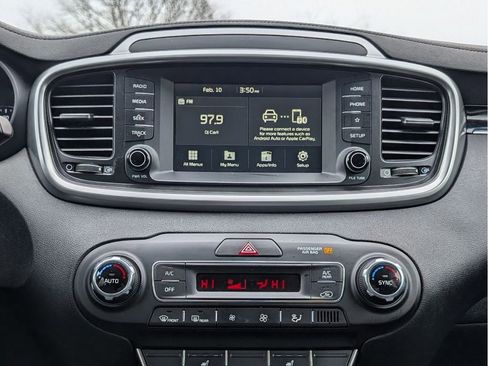 Used 2019 Kia Sorento S image 21