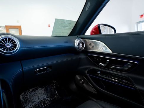 Used 2022 Mercedes-Benz SL 55 AMG 4MATIC image 38