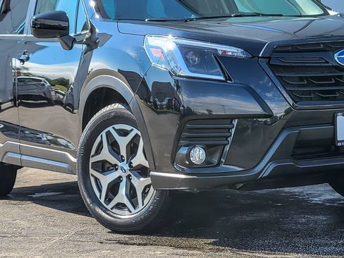 Certified 2023 Subaru Forester Premium AWD/4WD image 3