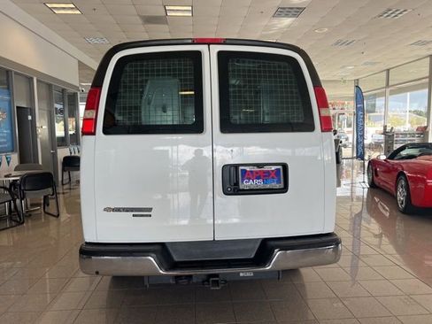 Used 2014 Chevrolet Express 2500 image 7