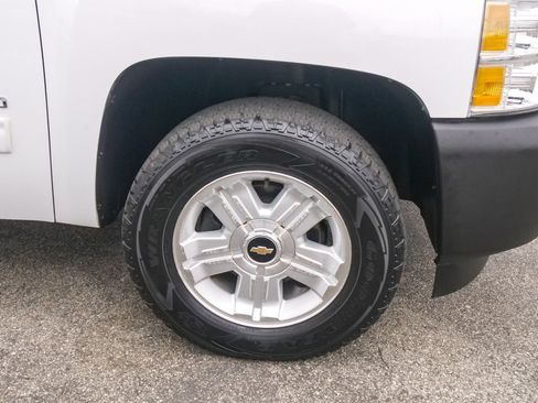 Used 2013 Chevrolet Silverado 1500 2WD Crew Cab Hybrid image 4