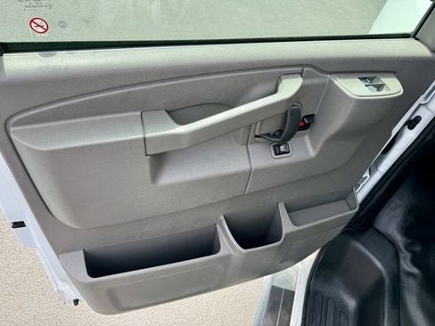 Used 2019 GMC Savana 2500 w/ Driver Convenience Package RWD image 16