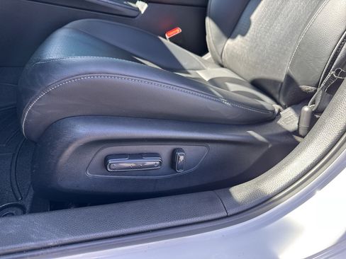 Used 2023 Honda Civic EX-L image 12