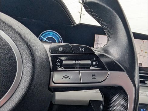 Used 2023 Hyundai Elantra Limited image 17