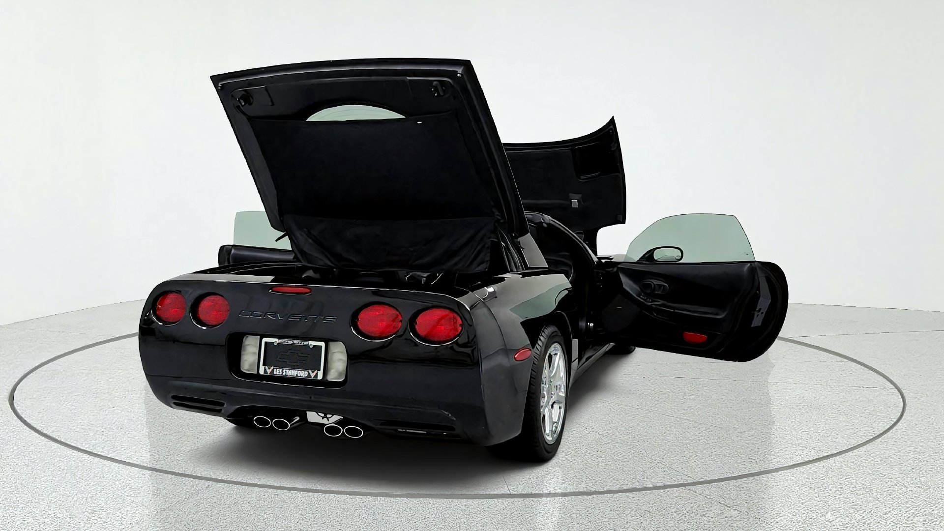 Used 2004 Chevrolet Corvette Coupe RWD image 12