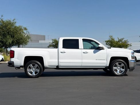 Used 2018 Chevrolet Silverado 1500 LT w/ LT Convenience Package RWD image 6