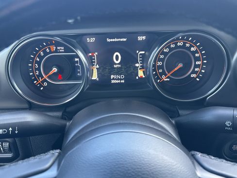 Used 2021 Jeep Gladiator Sport image 19