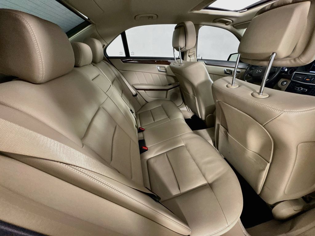 Used 2013 Mercedes-Benz E 350 4MATIC Sedan image 33
