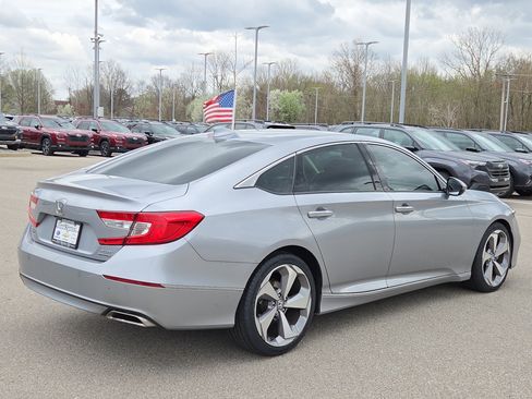 Used 2020 Honda Accord Touring image 3