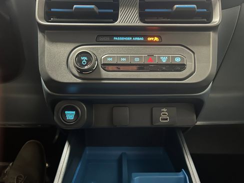 Used 2025 Ford Maverick XLT w/ XLT Luxury Package FWD image 23