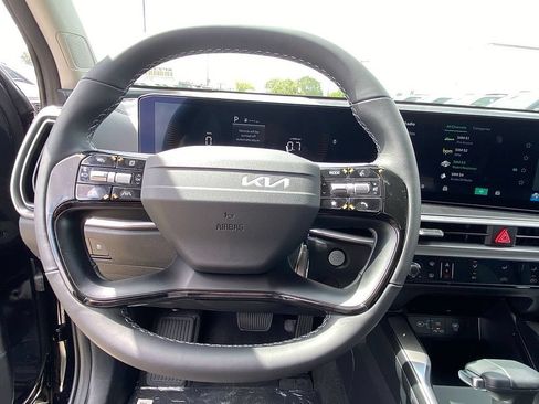 New 2026 Kia Sorento LX FWD image 16