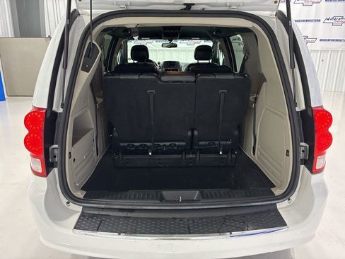 Used 2017 Dodge Grand Caravan SXT image 30