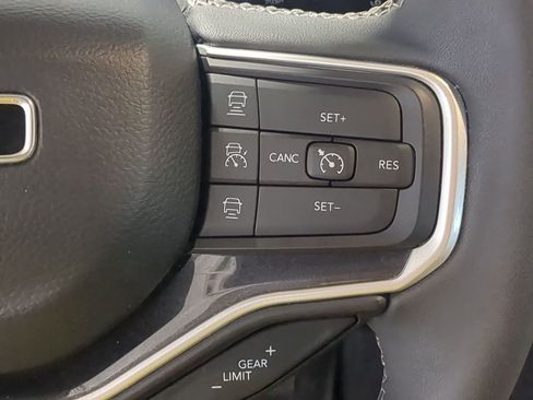 Used 2022 Jeep Wagoneer Series I w/ Convenience Group I AWD/4WD image 30