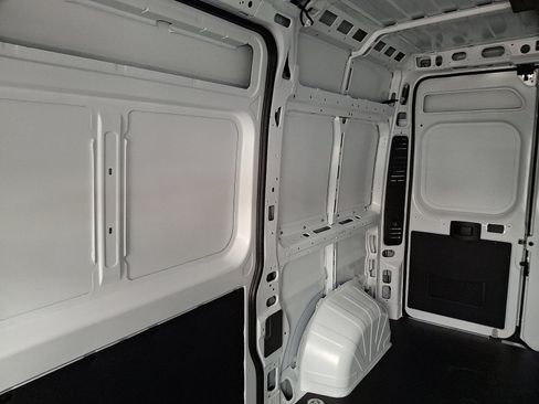 New 2026 RAM ProMaster 1500 w/ Quick Order Package 22G SLT image 11