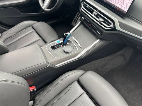 Certified 2023 BMW i4 eDrive40 w/ M Sport Package image 31