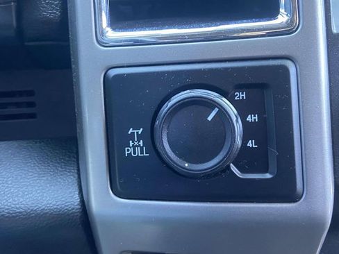 Used 2018 Ford F250 Lariat w/ Chrome Package image 28