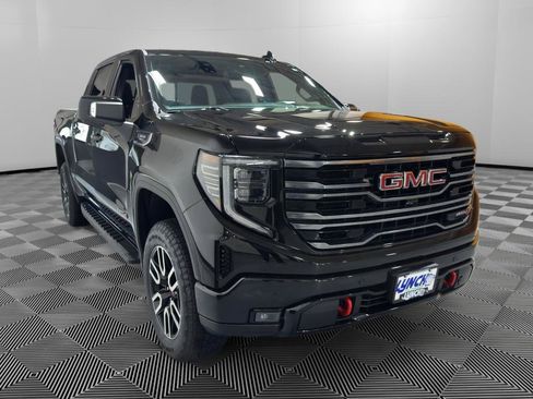 Used 2025 GMC Sierra 1500 AT4 w/ AT4 Premium Package AWD/4WD image 7