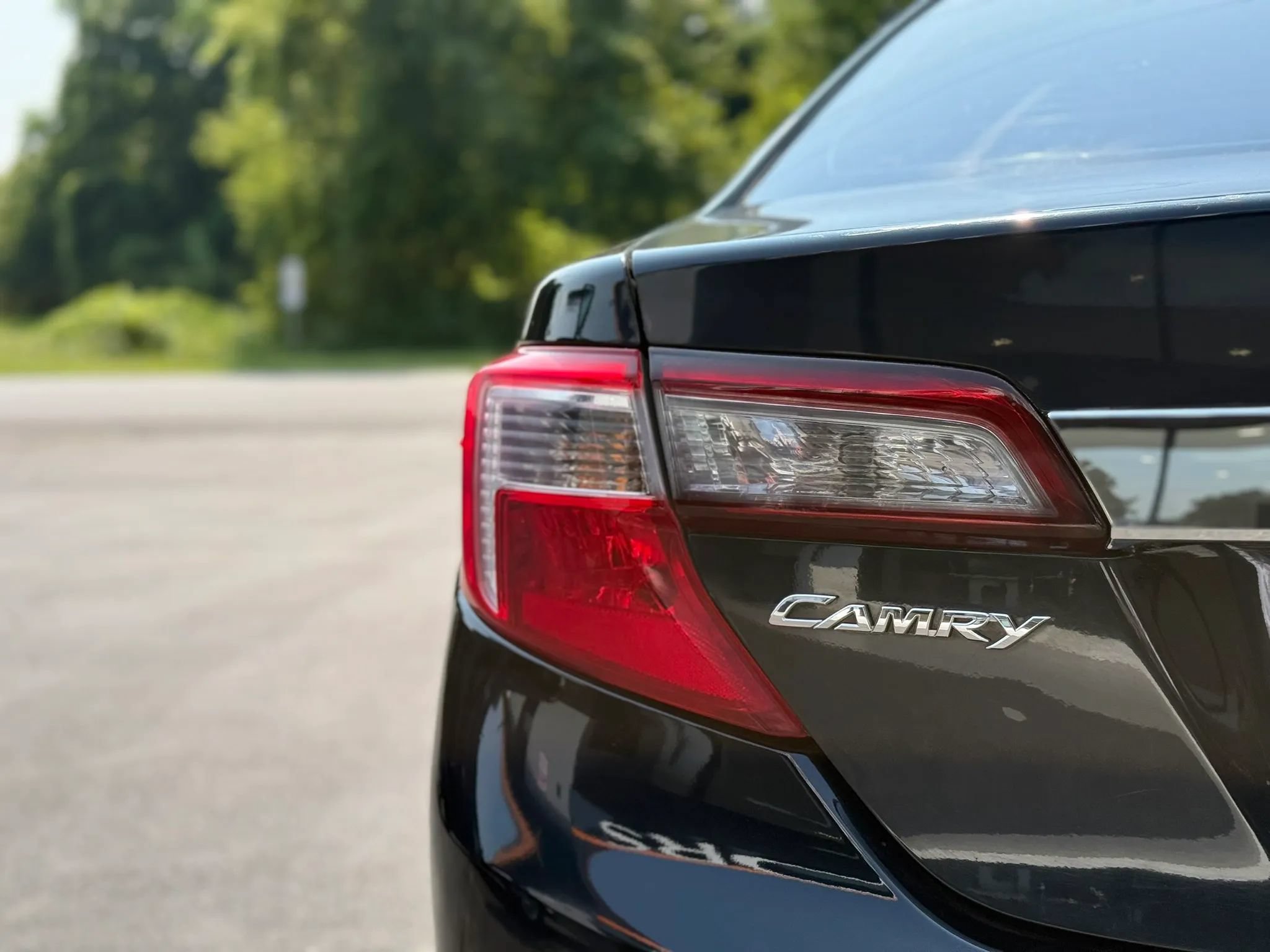 Used 2014 Toyota Camry XLE w/ Convenience Package FWD image 39