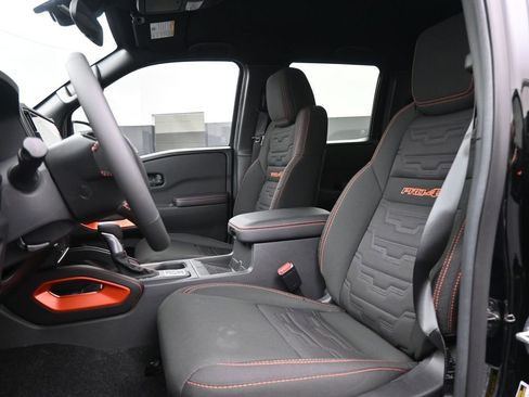 New 2026 Nissan Frontier PRO-4X w/ Pro-4x Convenience Package image 9