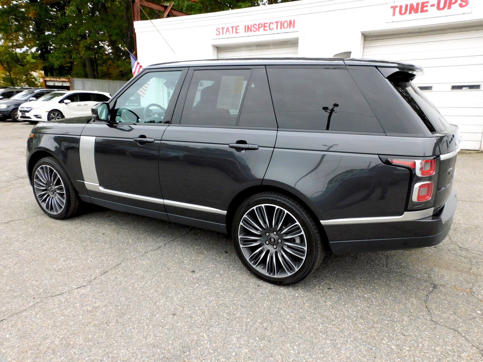 Used 2021 Land Rover Range Rover Westminster Edition AWD/4WD image 3