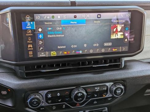 Certified 2024 Jeep Wrangler Unlimited Sport AWD/4WD image 22