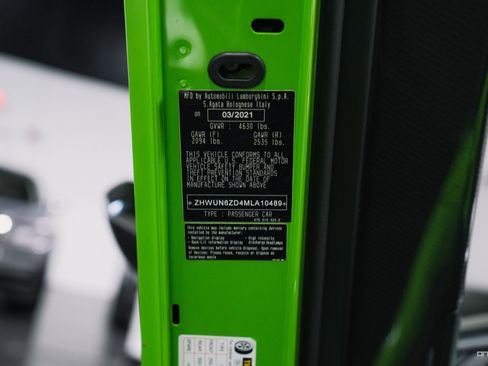 Used 2021 Lamborghini Aventador SVJ image 40