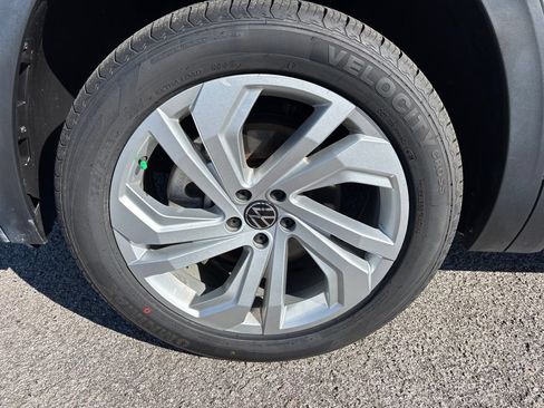 Used 2022 Volkswagen Atlas SE w/ Panoramic Sunroof Package AWD/4WD image 7