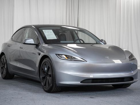 Used 2025 Tesla Model 3 Long Range image 1