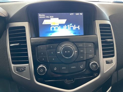 Used 2014 Chevrolet Cruze LT image 31