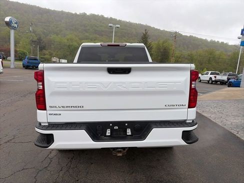 Used 2022 Chevrolet Silverado 1500 Custom AWD/4WD image 9