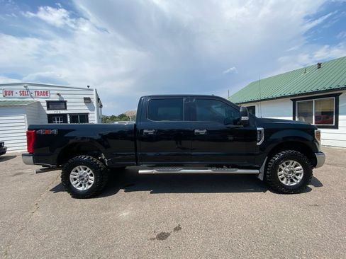 Used 2018 Ford F250 XLT AWD/4WD image 2
