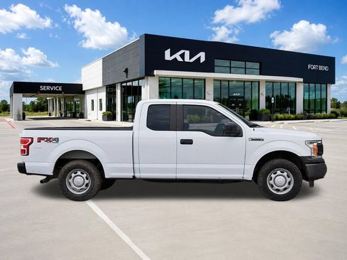 Used 2018 Ford F150 XL w/ Equipment Group 101A Mid AWD/4WD image 4