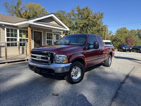 Used 2000 Ford F250 Lariat image 2