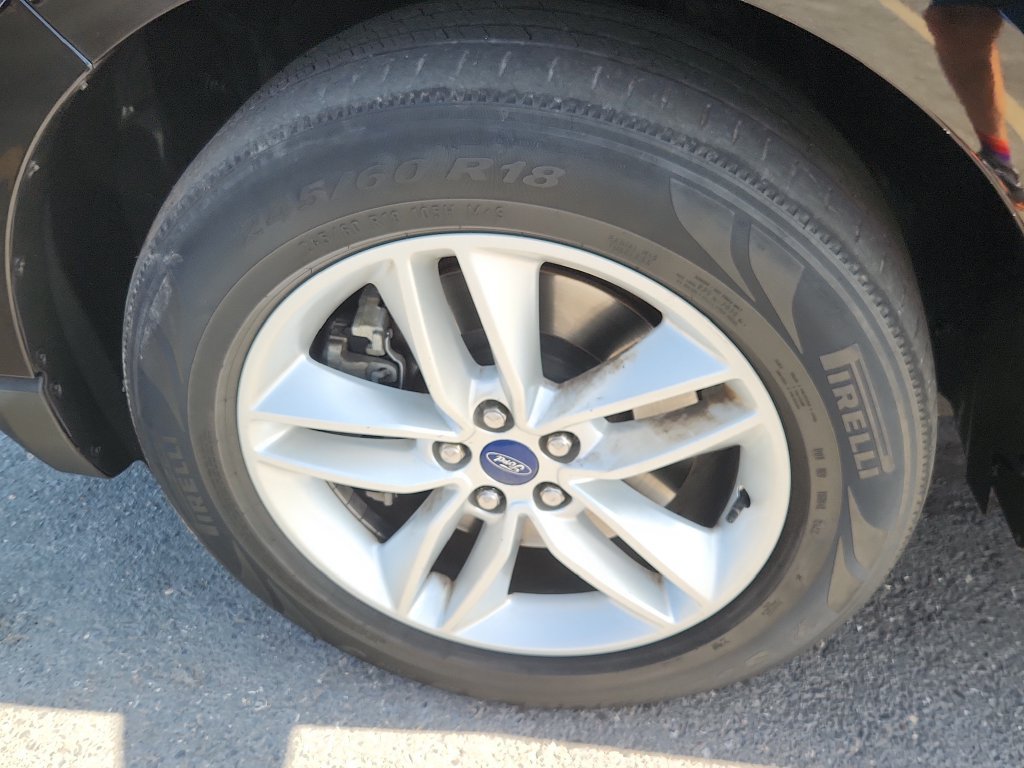 Used 2016 Ford Edge SEL AWD/4WD image 18