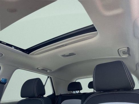 New 2026 Hyundai Venue SEL FWD image 23