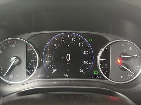 Used 2023 Buick Enclave Avenir image 18