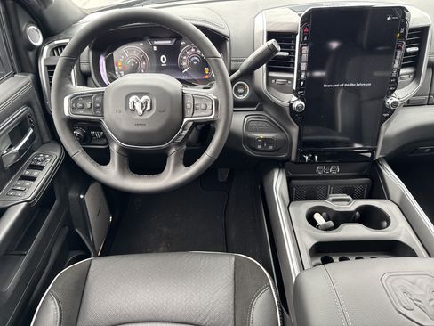 New 2026 RAM 2500 Laramie AWD/4WD image 21