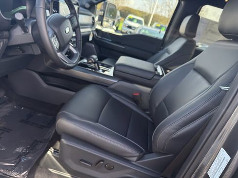 New 2025 Ford F150 Lariat w/ Equipment Group 501A Mid image 36