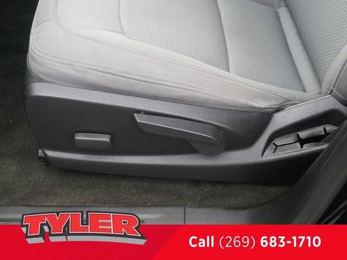 Used 2018 Chevrolet Colorado W/T w/ WT Convenience Package image 19