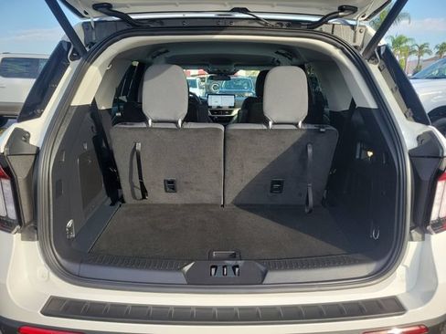 Used 2026 Ford Explorer Active RWD image 29